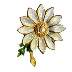Daisy Flower Brooch Gold Tone with Faux Pearl White Enamel Petals and Green Leaf